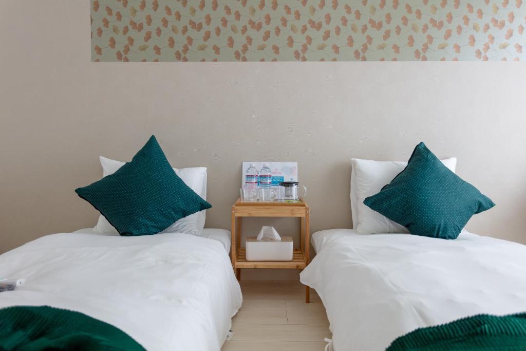 Tokyo Sunshine Tower Premium - Studio Apartment