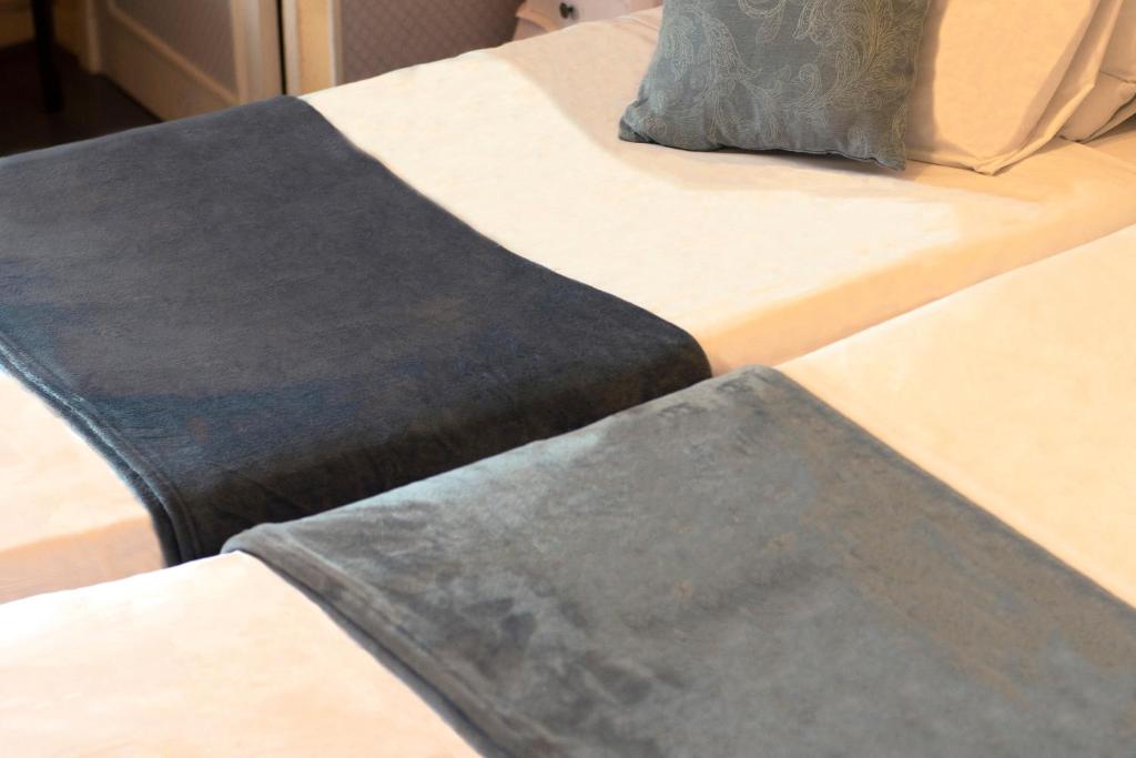 Hôtel Bellevue Cannes - Resim 15