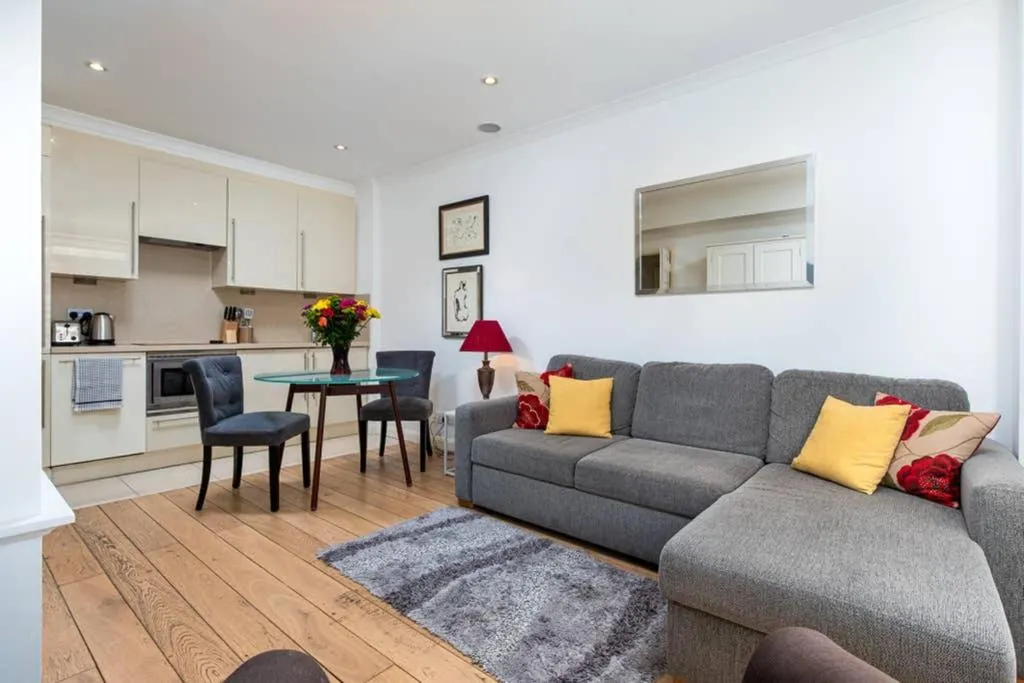 Apartment 205 - Nell Gwynn House - Chelsea, Londra, Marea Britanie