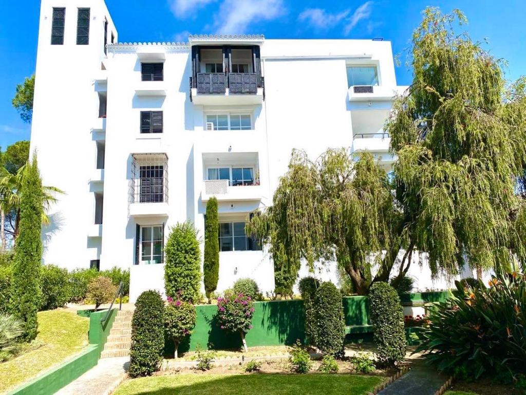 Top Apartment in Los Jardines de las Golondrinas, Marbella ...