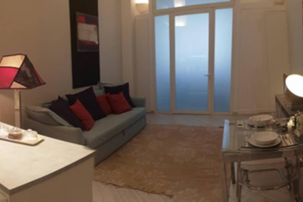 A seating area at Palazzo D'Arrigo White Loft