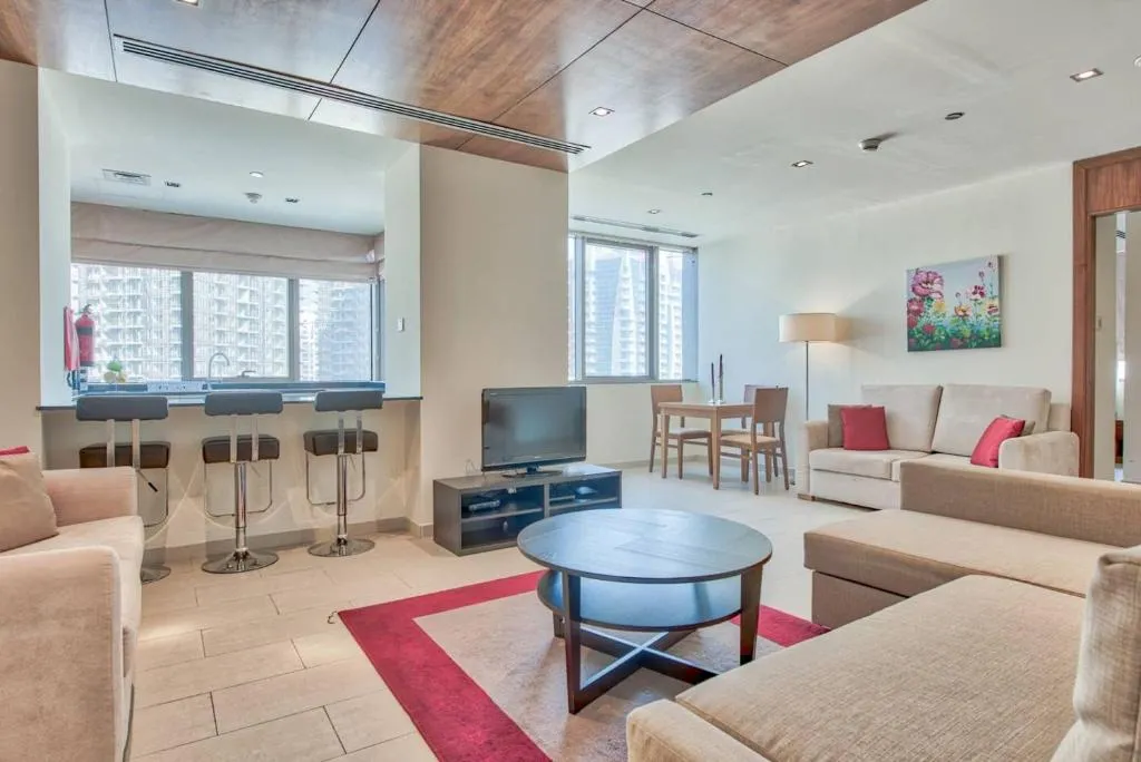 Houst Holiday Homes - Luxe Spacious Apartment, Alantos, United Arab Emirates