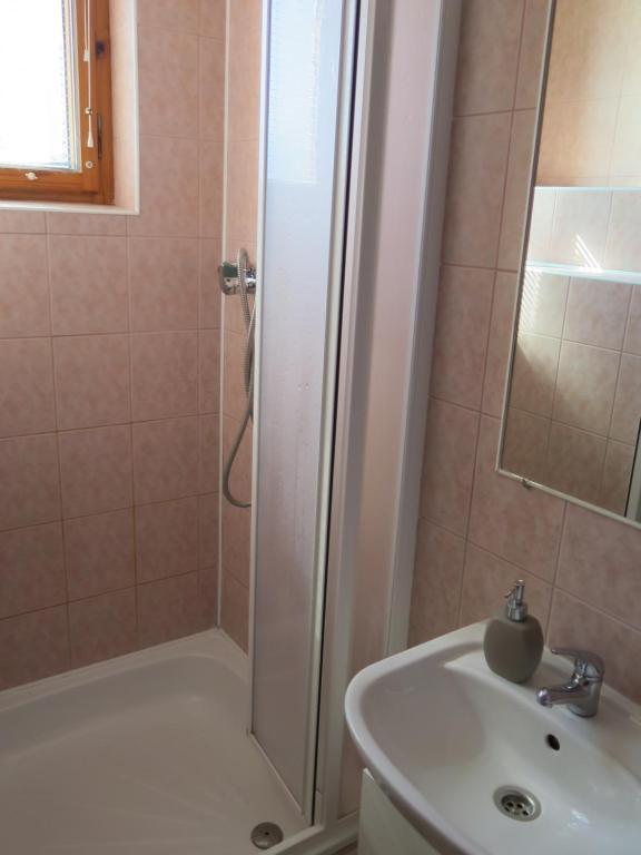 Koupelna v ubytování Villa Vraji