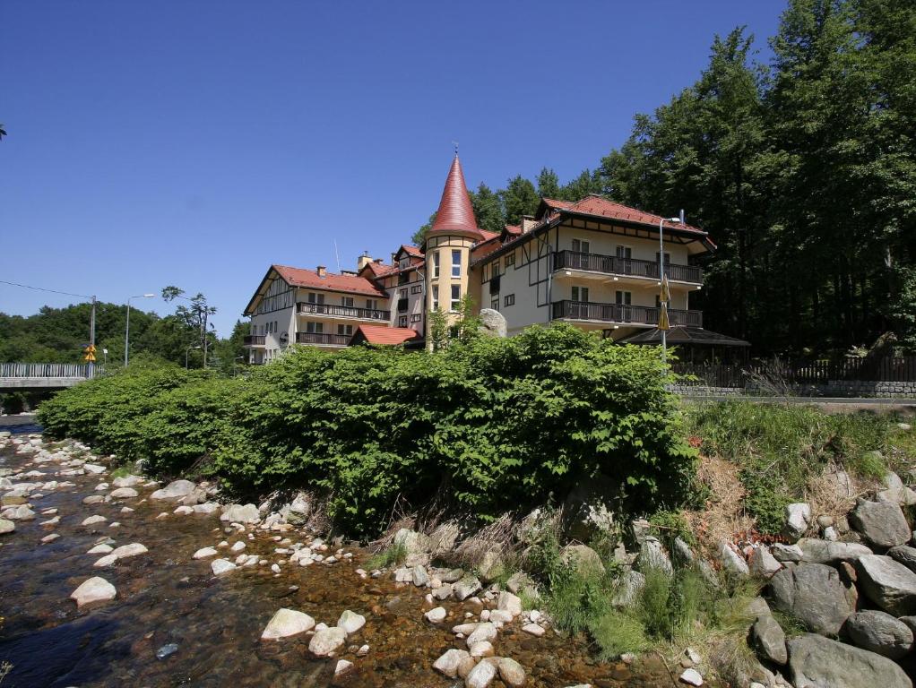 The building in which a szállodákat is located