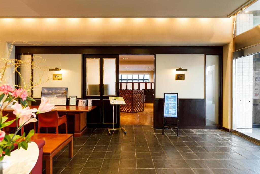 TV a/nebo společenská místnost v ubytování Fukuno Town Hotel A・Mieux