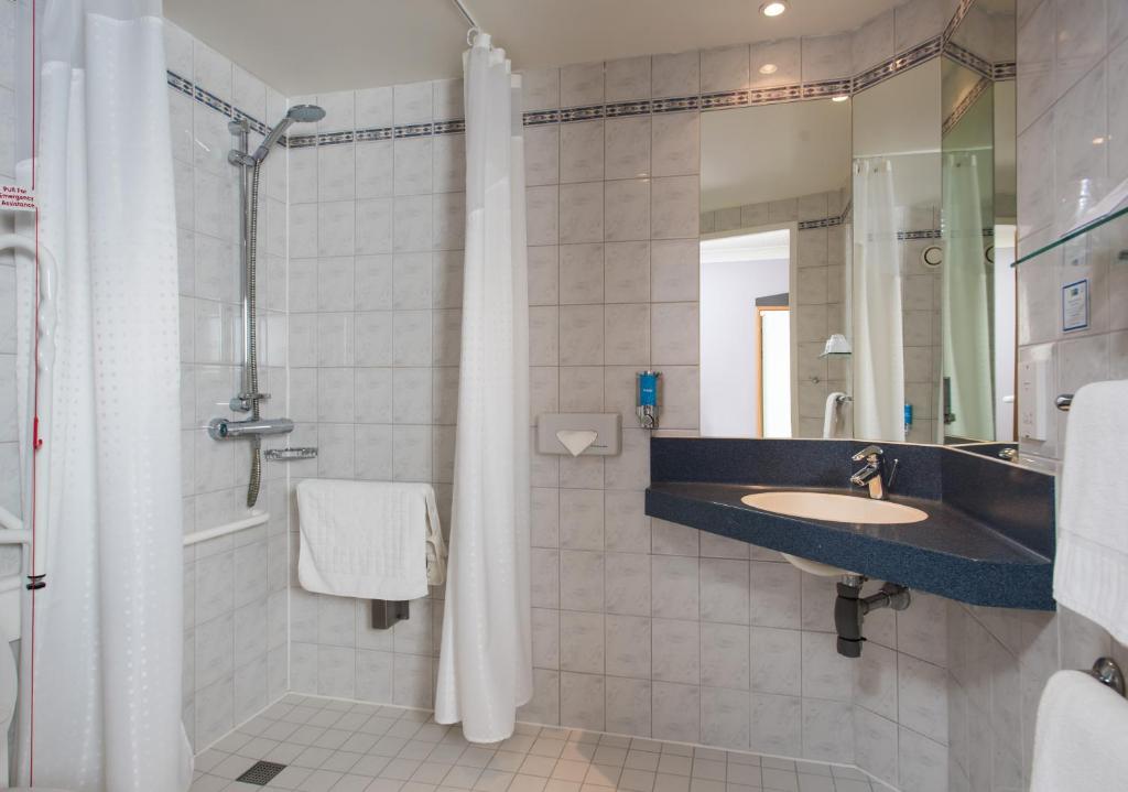 Koupelna v ubytování Holiday Inn Express Bristol Filton by IHG