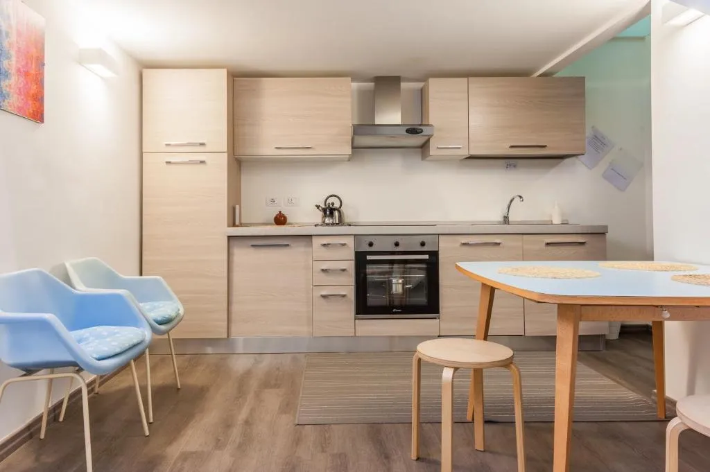 Guesthero Apartment Milano - Piola M2, Comasina, Italy