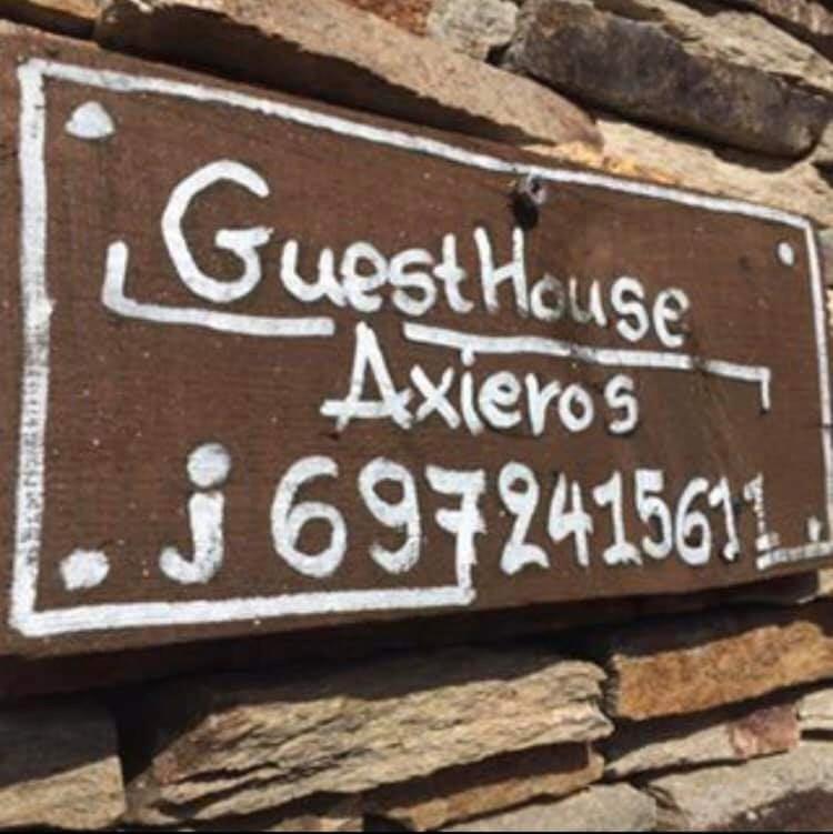 Certifikát, hodnocení, plakát nebo jiný dokument vystavený v ubytování Guesthouse Axieros
