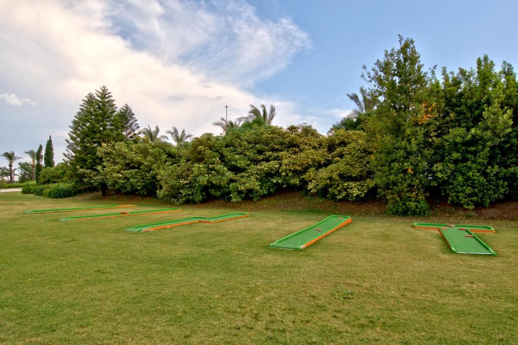 Golf facilities at a szállodákat or nearby