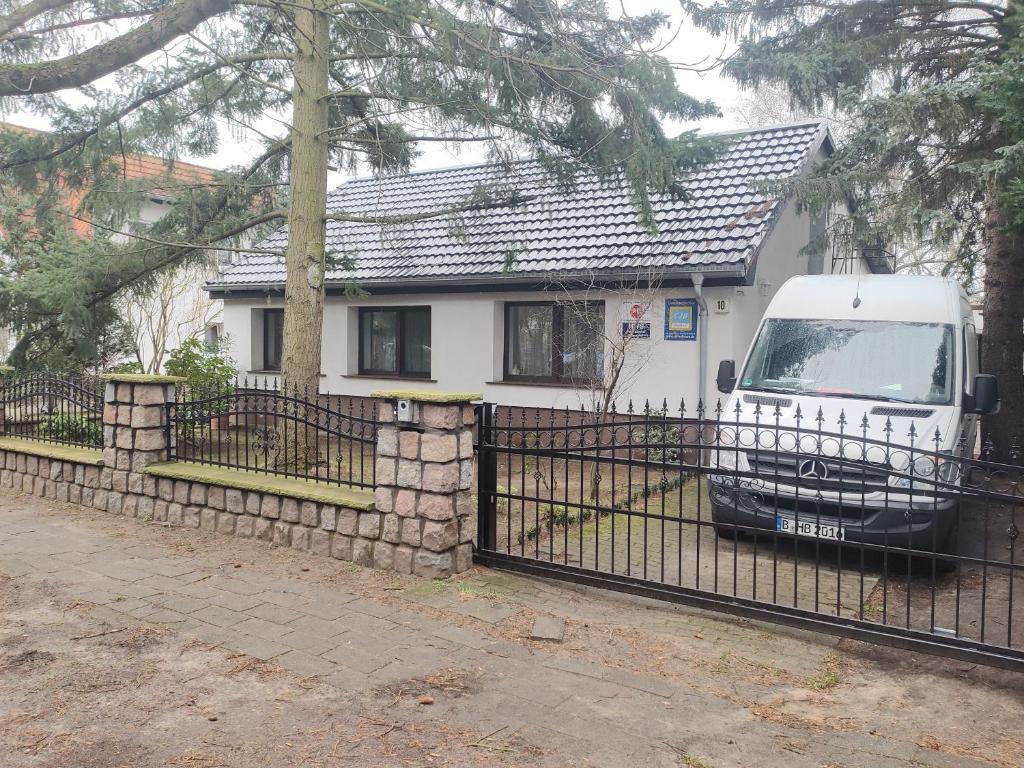 FeWo in Köpenick - Wohnung Mit Einem Schlafzimmer
