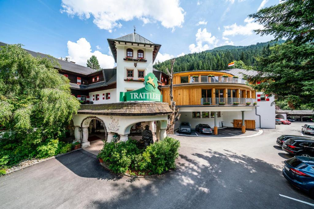 Nespecifikovaný výhled na hory nebo výhled na hory při pohledu z hotelu
