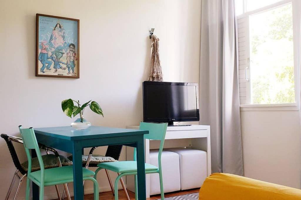  Apt 1 quarto no Porto da Barra a 2 min a pé da praia