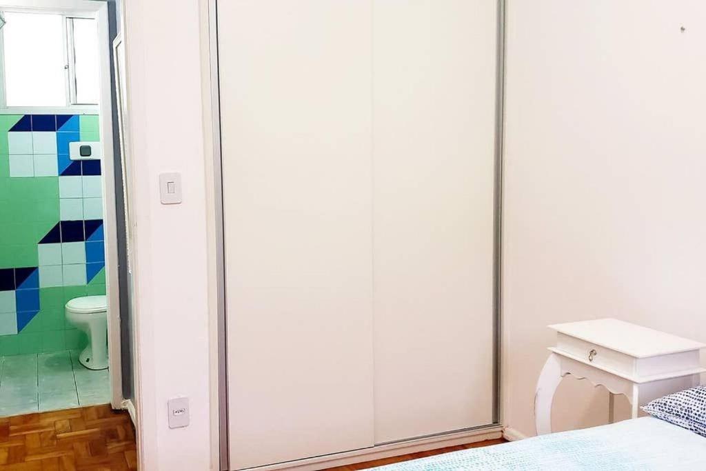  Apt 1 quarto no Porto da Barra a 2 min a pé da praia