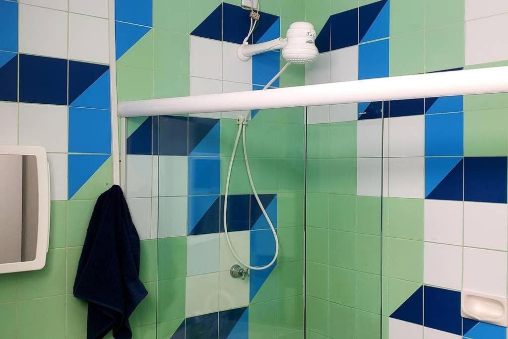  Apt 1 quarto no Porto da Barra a 2 min a pé da praia