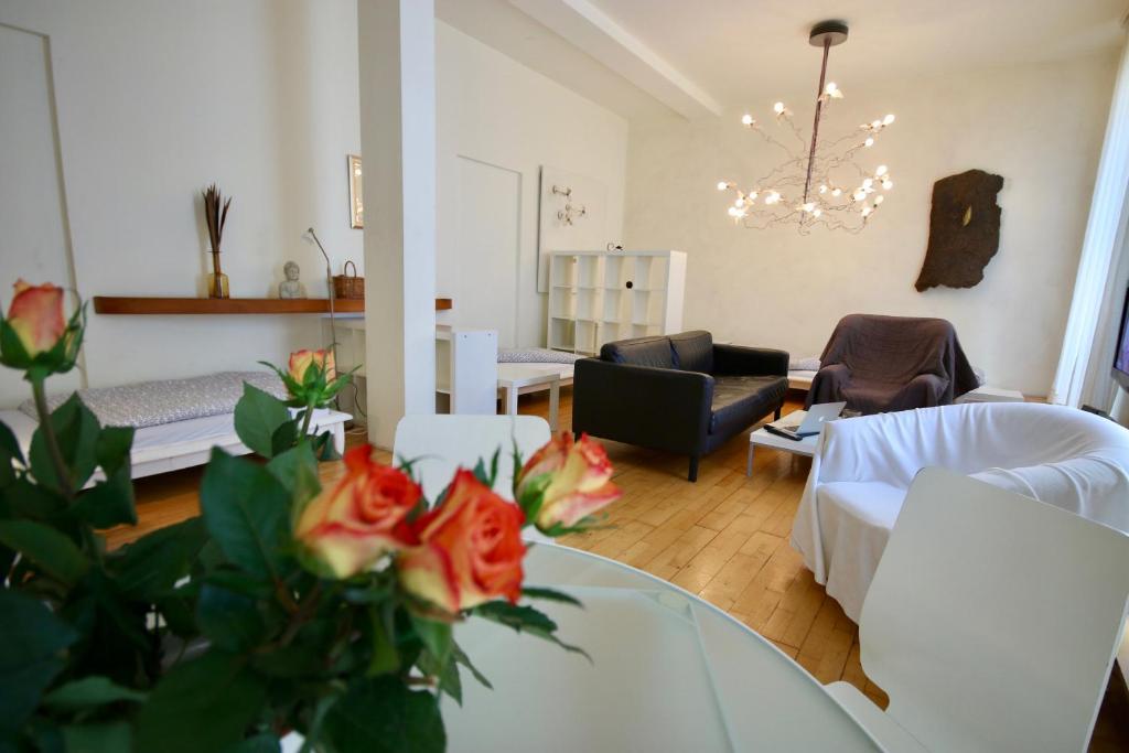 Moderne Studio Apartments und 4 Zimmer Wohnungen in Oberhausen, ideal für Geschäftsreisende und Monteure - 