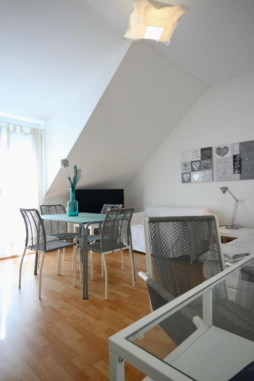 Moderne Studio Apartments und 4 Zimmer Wohnungen in Oberhausen, ideal für Geschäftsreisende und Monteure - 