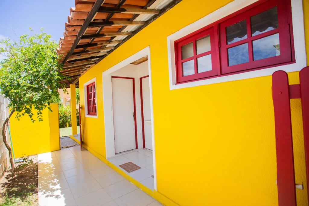  Casa com 3 quartos Piscina Privativa em condominio a beira mar