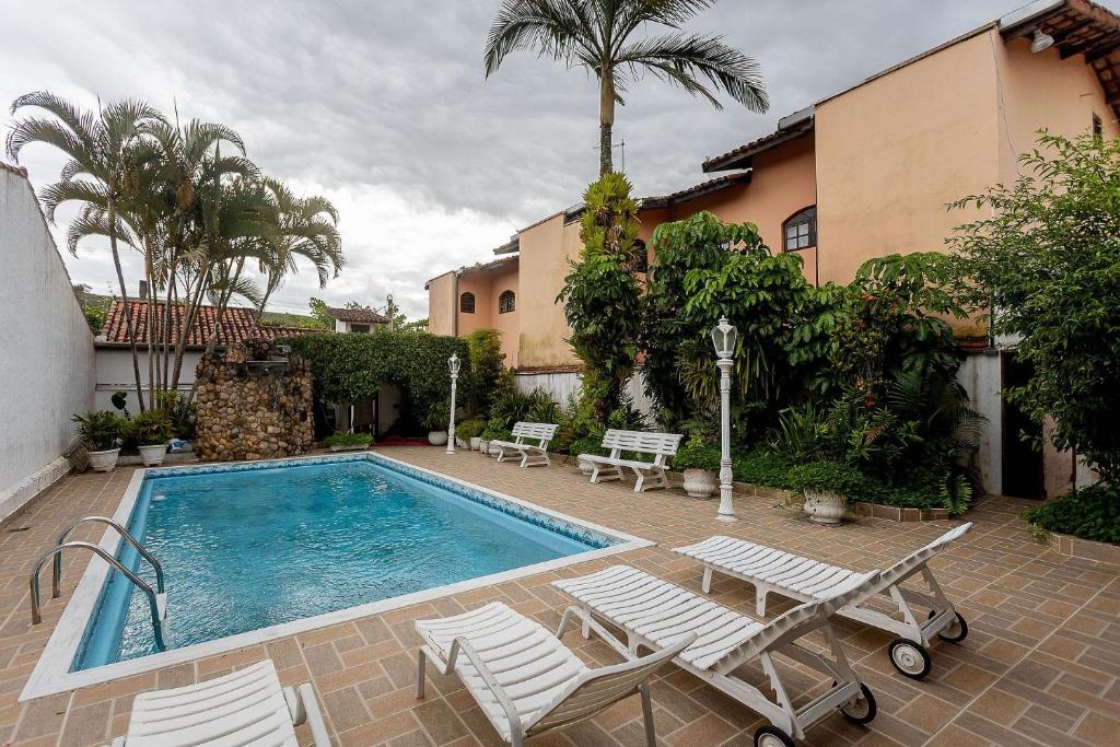  Casa com piscina em Caraguatatuba – Praia de Martim de Sá
