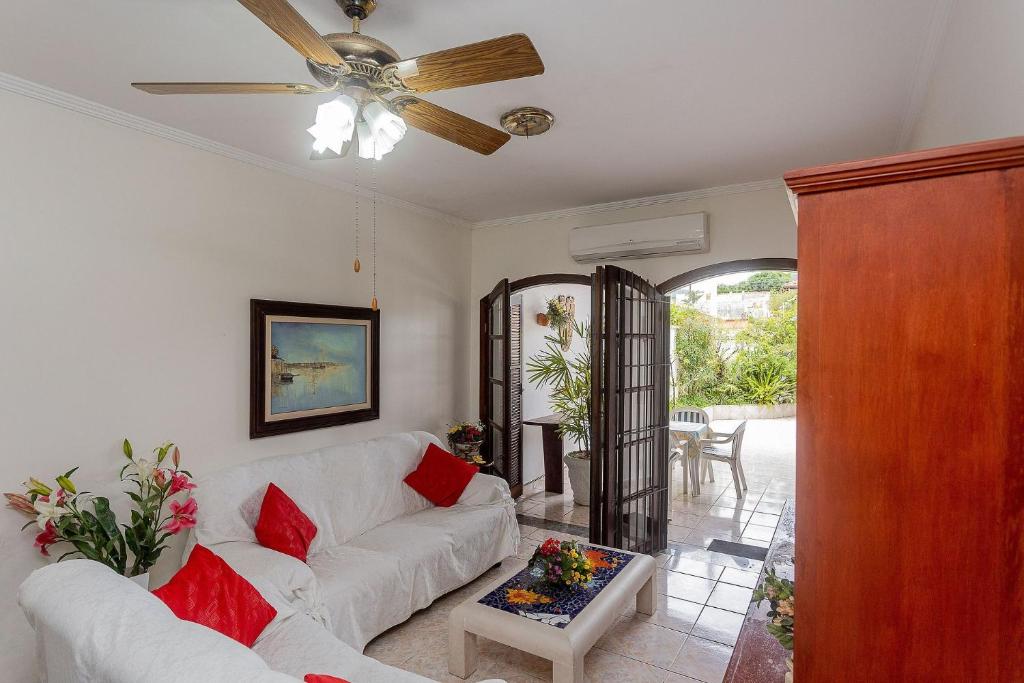  Casa com piscina em Caraguatatuba – Praia de Martim de Sá