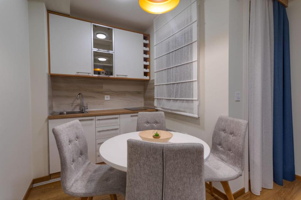 Vila Borova Zlatibor Apartments - One-Bedroom Apartment