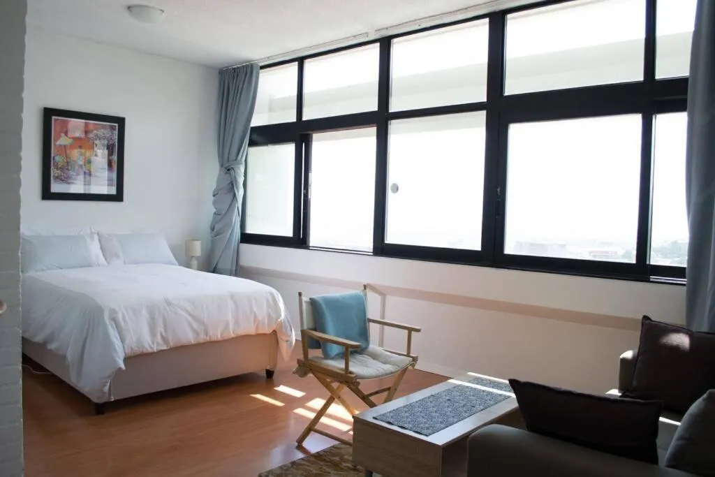 Heavenly Studio with View from 17th Floor, Cape Town, Africa de Sud