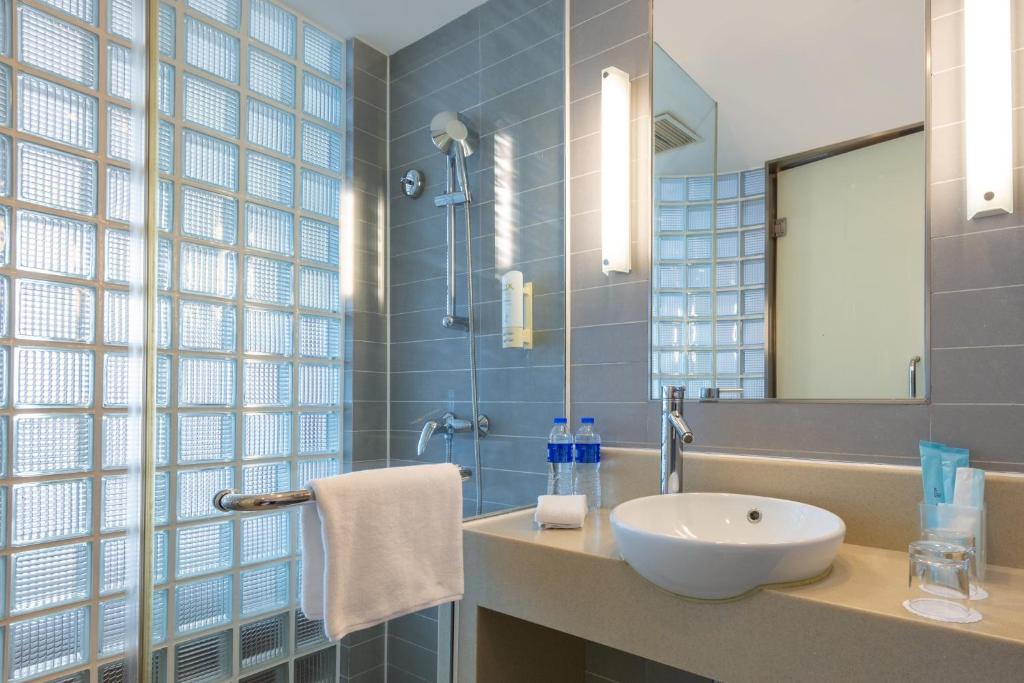 Koupelna v ubytování Holiday Inn Express Shanghai Jinqiao Central by IHG