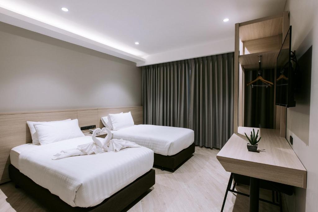 The Rich Hotel - Salle Jumelle Avec Balcon