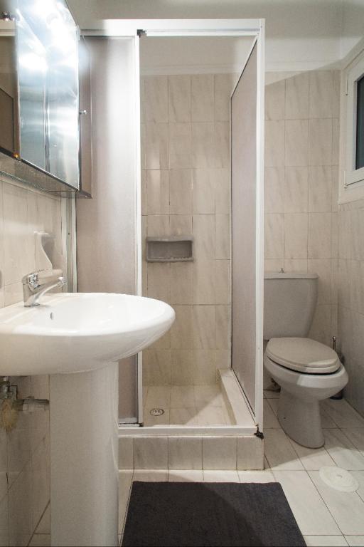 A bathroom at Flat in central Athens - Pangrati