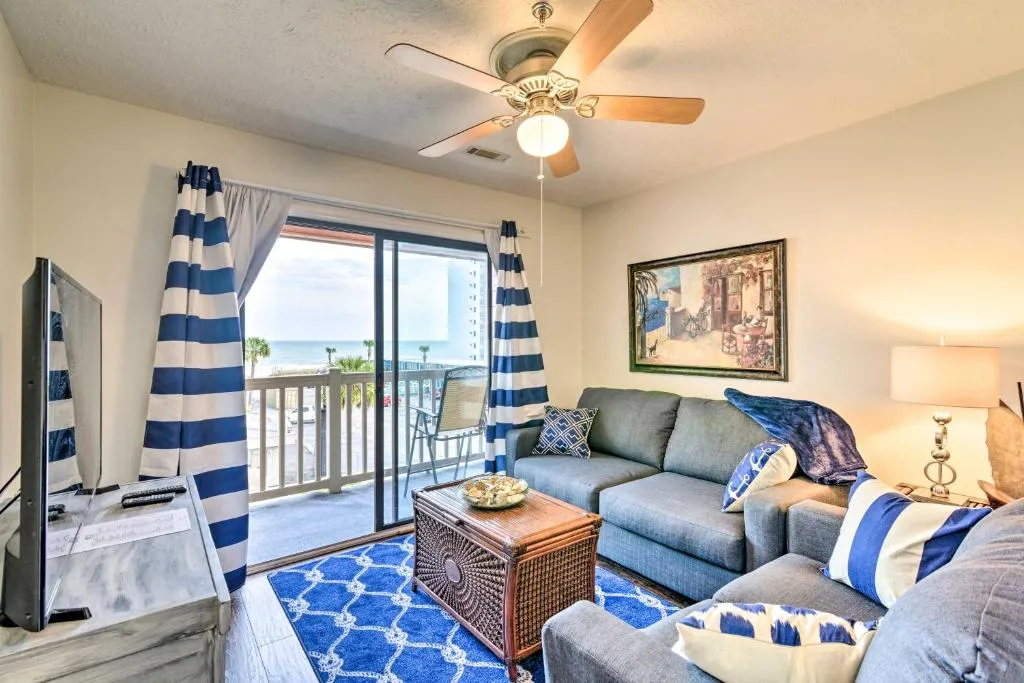 Cozy Condo with Balcony and Ocean View - Walk to Beach!, Myrtle Beach, Statele Unite ale Americii