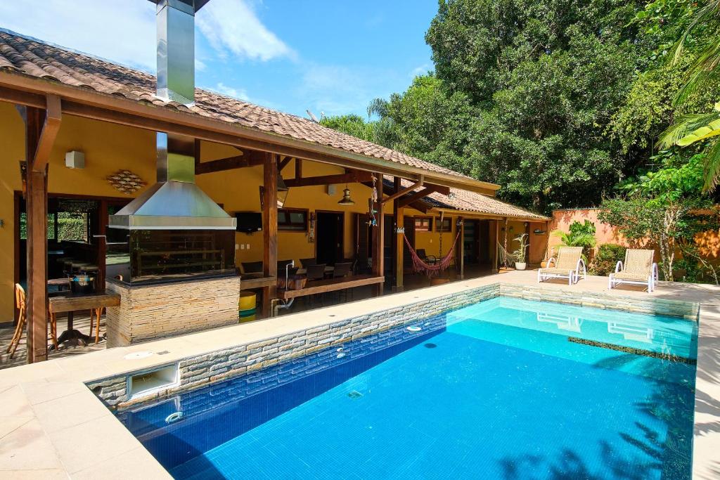  BH25 - CASA DE CINEMA A 30 METROS DA PRAIA!!!