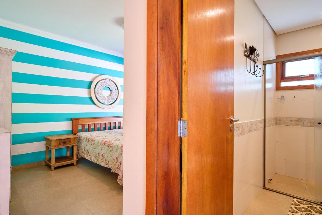  BH25 - CASA DE CINEMA A 30 METROS DA PRAIA!!!