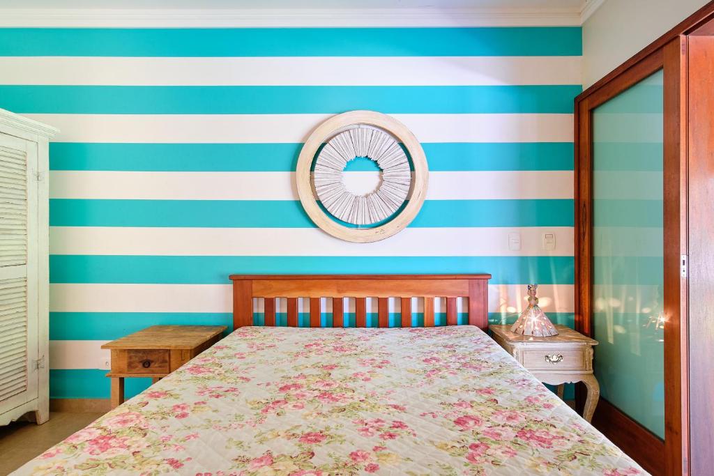  BH25 - CASA DE CINEMA A 30 METROS DA PRAIA!!!