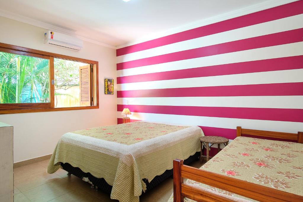  BH25 - CASA DE CINEMA A 30 METROS DA PRAIA!!!