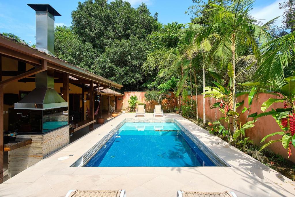  BH25 - CASA DE CINEMA A 30 METROS DA PRAIA!!!