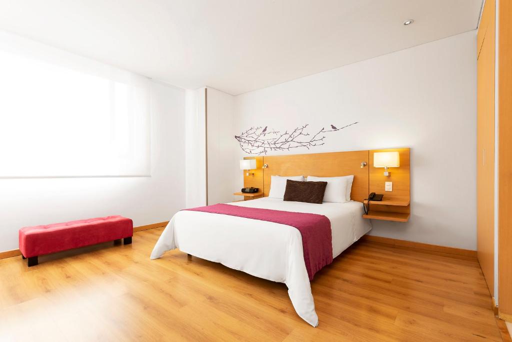Postel nebo postele na pokoji v ubytování Hotel bh Parque 93