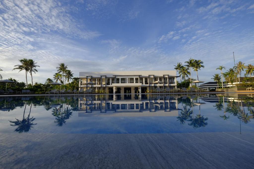 Bazén v ubytování Kandaya Resort nebo v jeho okolí
