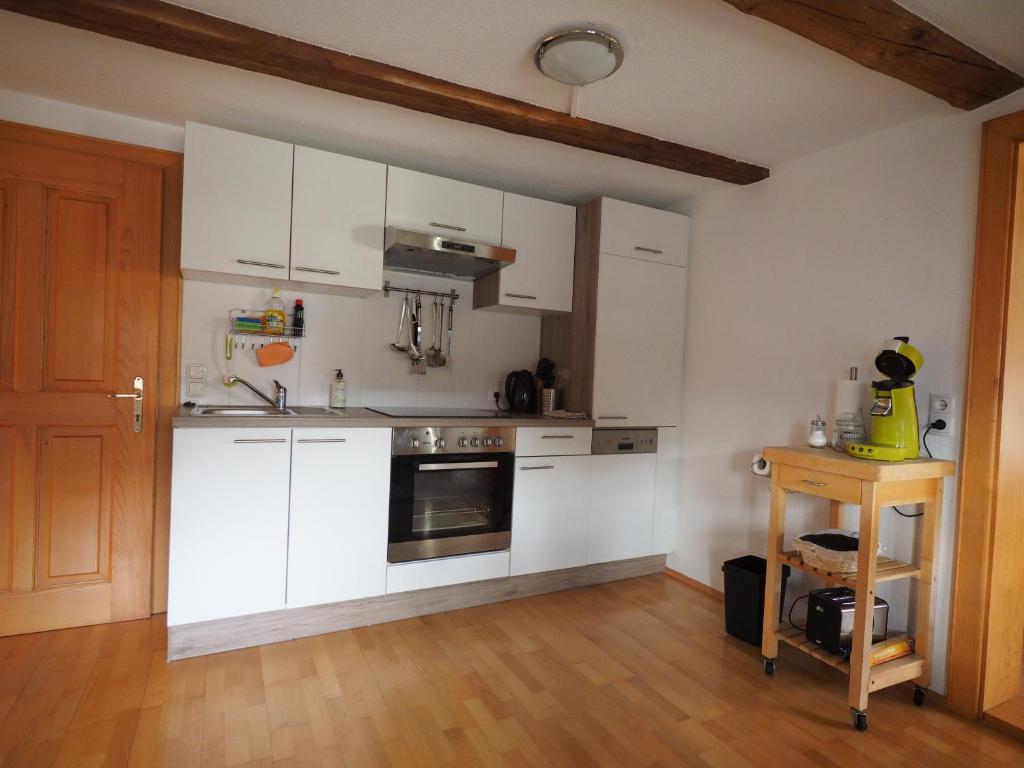 Kuchyň nebo kuchyňský kout v ubytování Haus Fiel