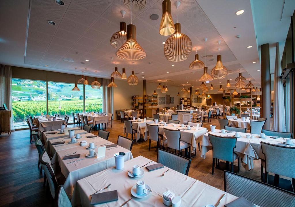 Restaurace v ubytování Hôtel des Bains de Saillon