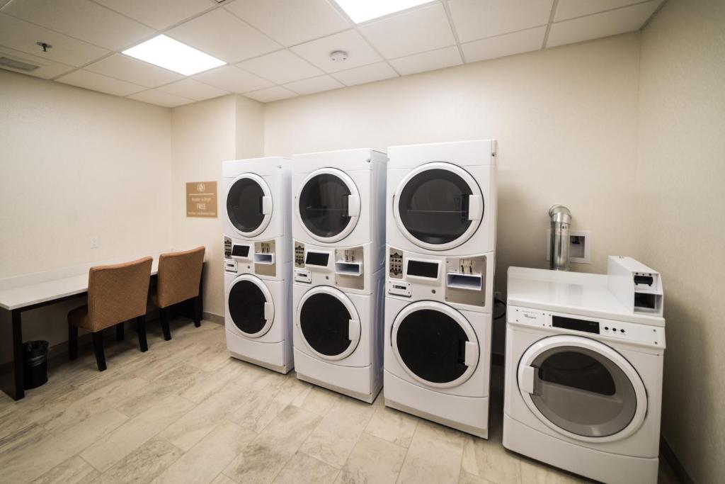 Candlewood Suites West Edmonton - Mall Area by IHG - Resim 32