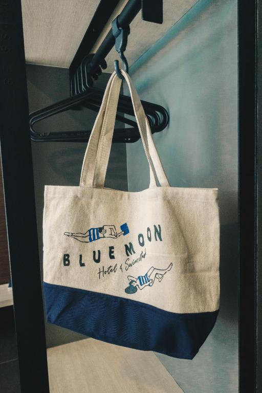 Certifikát, hodnocení, plakát nebo jiný dokument vystavený v ubytování Bluemoon