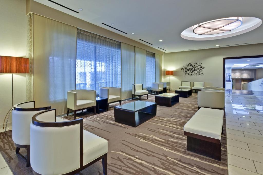 Gallery image of Crowne Plaza Chicago O'Hare Hotel & Conference Center, an IHG Hotel in Rosemont