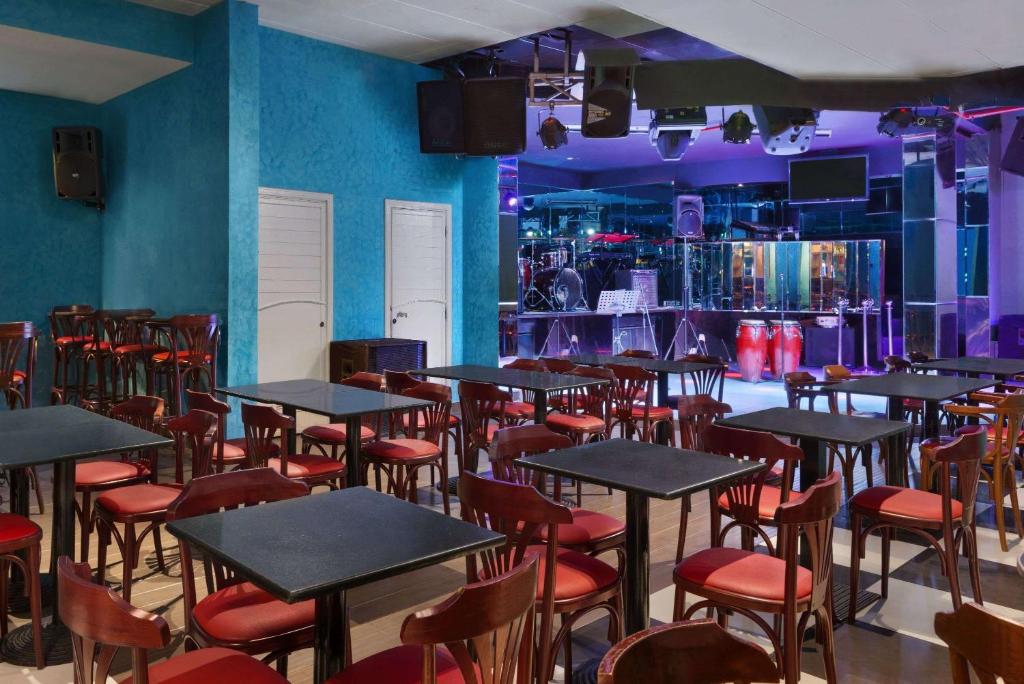 Howard Johnson by Wyndham Abu Dhabi Downtown - Resim 25