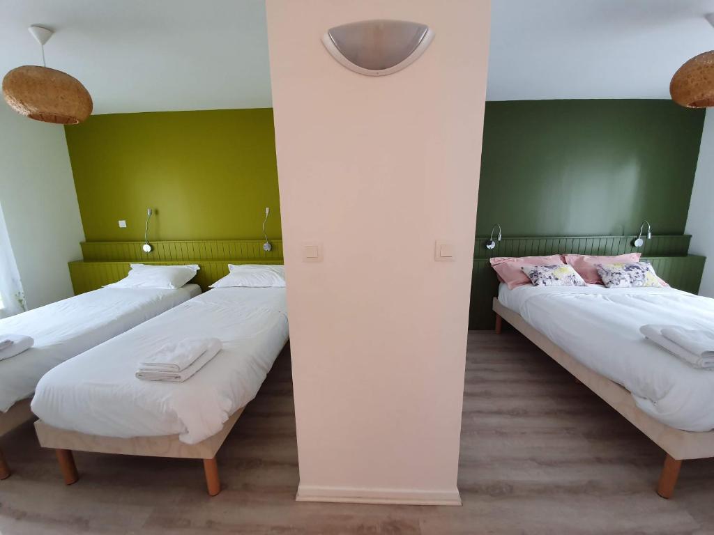 GITE LES ARCHES - Camera Quadrupla Con Bagno Privato