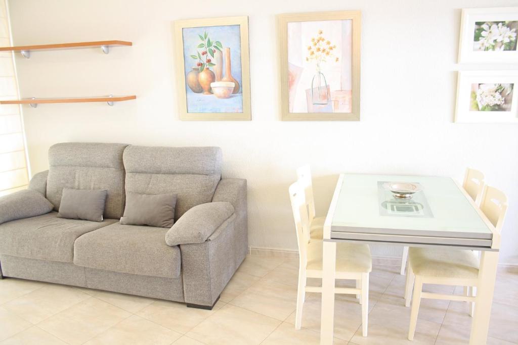 Posedenie v ubytovaní Sol Daurat seafront apartment