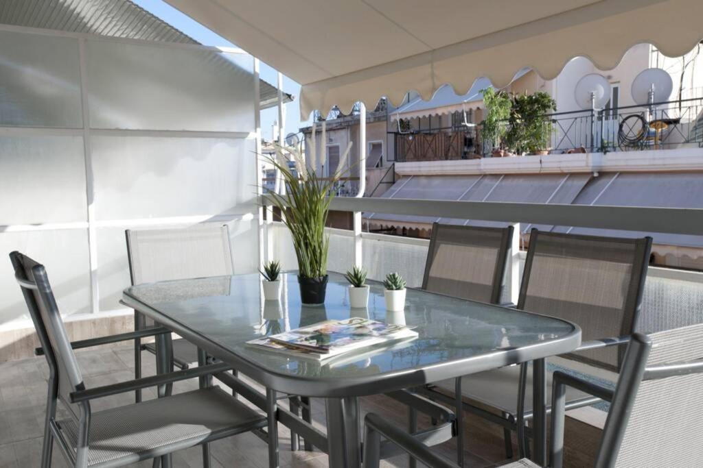 Balkón alebo terasa v ubytovaní Kolonos, a renovated apartment