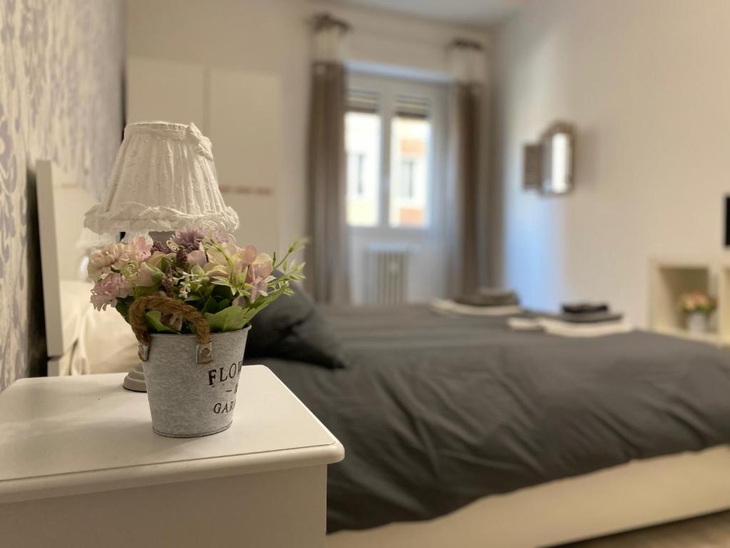 A bed or beds in a room at A Quattro Passi Da