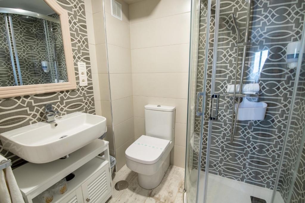 A bathroom at Hotel el Pinar