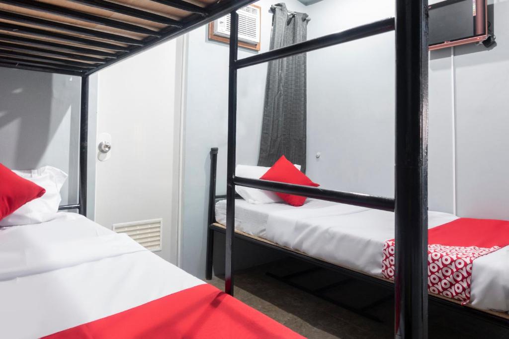 Postel nebo postele na pokoji v ubytování Abn Hostel