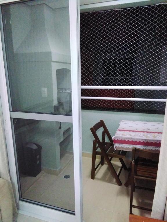  Apto Condomínio Vila Monrealle