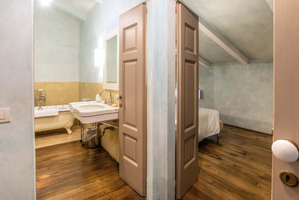 Koupelna v ubytování Villa Cassia di Baccano